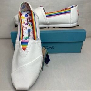 TOMS Pride lgbt alpargata slip ons men’s 8 women’s 9.5 NEW